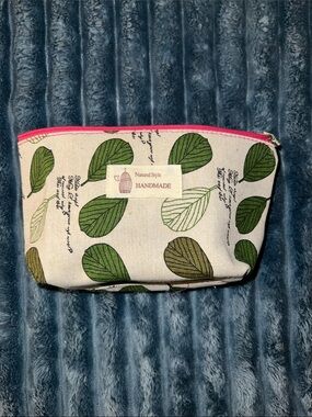Natural Style Handmade Leaf Print Zipper Pouch - Green on Cream